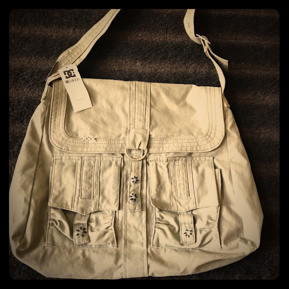 DC messenger bag